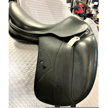 Amerigo Deep Seat Pinerolo Dressage Saddle 17 1/2